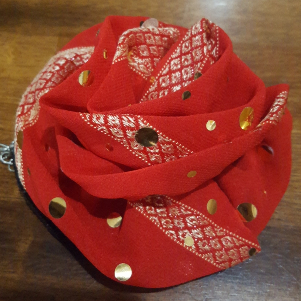 Red/Gold MIRTA® wearable pin purse